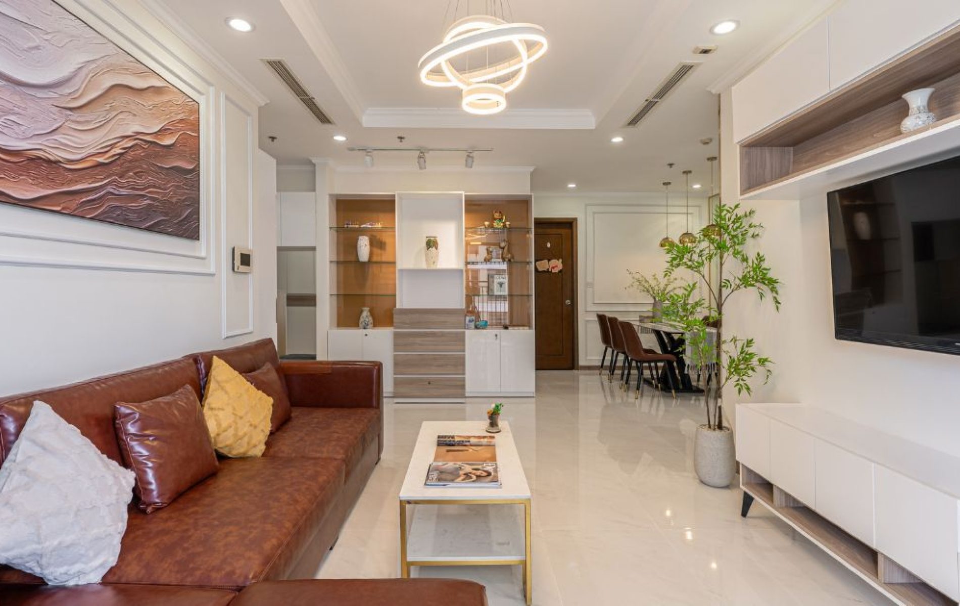 hinh phong khach can vinhome central park 3 phong ngu - ananbooking - airbnbvinhomes.com (6)