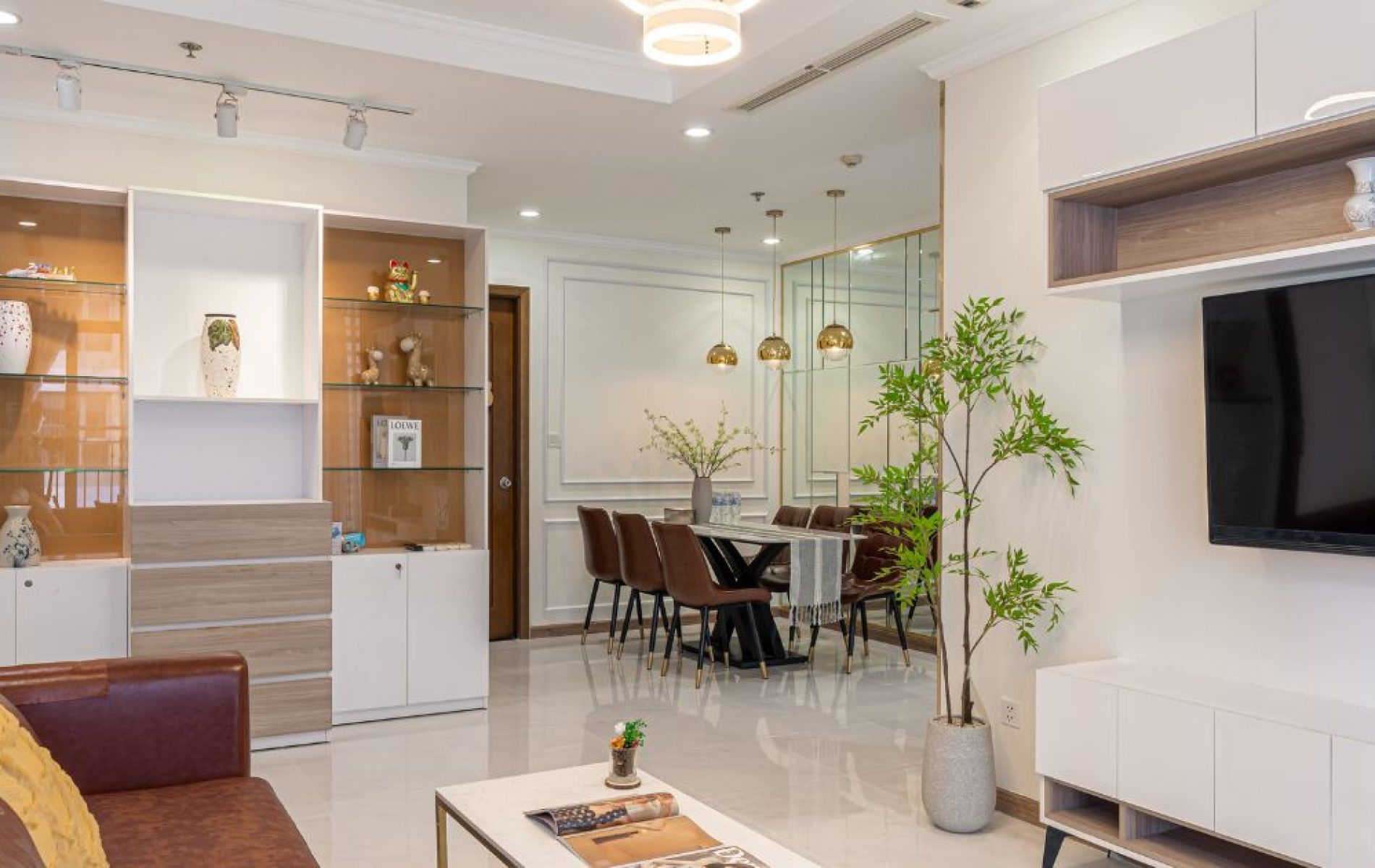 hinh phong khach can vinhome central park 3 phong ngu - ananbooking - airbnbvinhomes.com